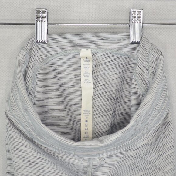 lululemon Train Times Crops Size 4 in Wee Are From Space Ice Grey & Alpine White - Picture 4 of 4